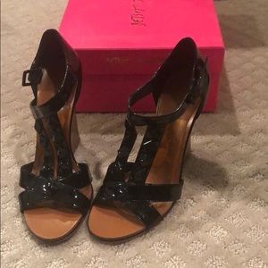 Black patent wedges